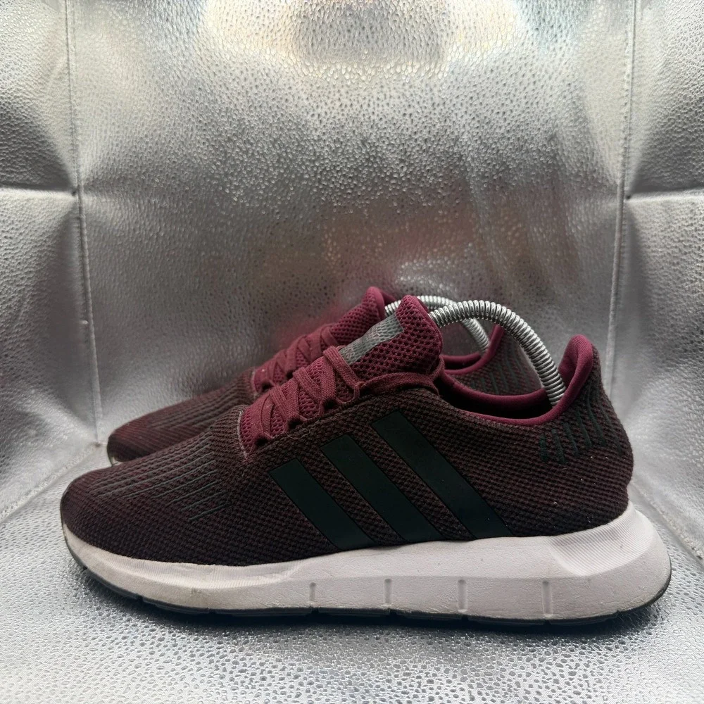 Size 9 Adidas Swift Run Maroon/Core Black/White Mens Running Shoes CQ2118‎